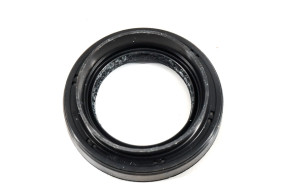 Gearbox lip seal