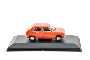 1/43 104 orange 1972 - odeon