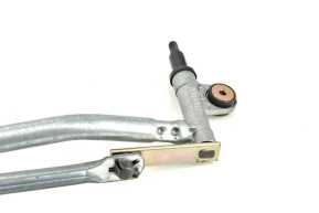 Front window wiper link