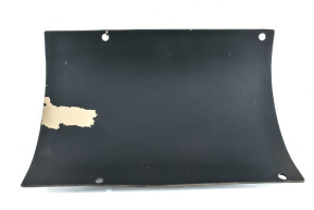 Rear right light protector