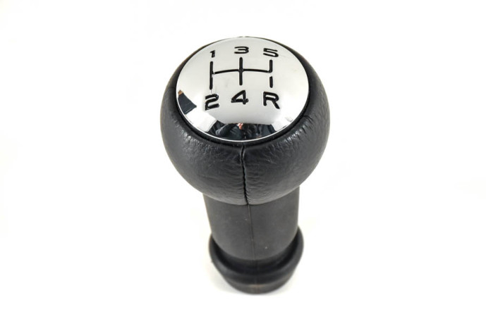 Leather gear lever knob