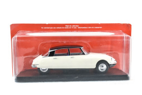 1/24 ds 19 blanche toit bordeaux 1956