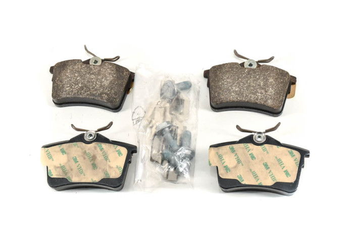 Set of 4 rear brake pads