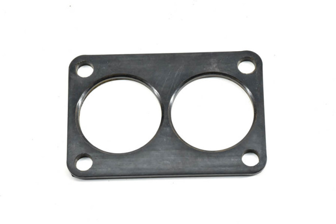 Carburetor insulating spacer