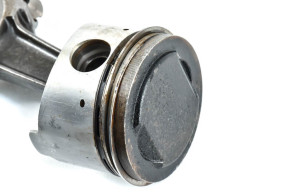 Class 75 connecting rod/piston assembly