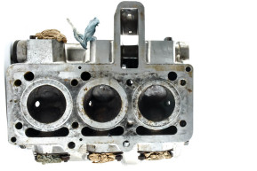 Carburetor cylinder head