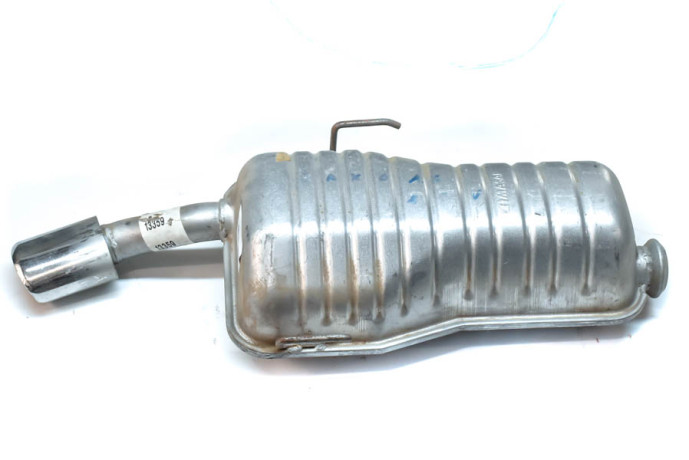 Rear exhaust muffler