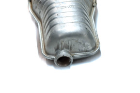 Rear exhaust muffler