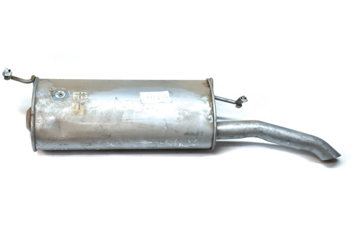 Rear exhaust muffler