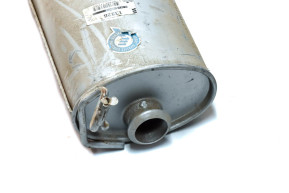 Rear exhaust muffler