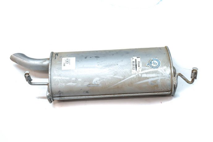 Rear exhaust muffler