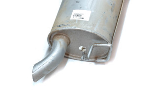 Rear exhaust muffler