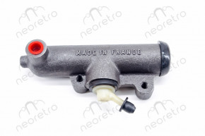 Master cylinder