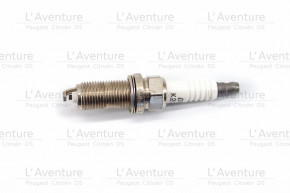 Engine spark plug