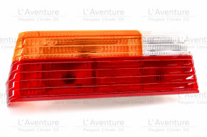 Left rear light