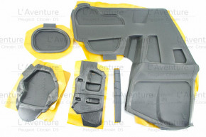 Left side door sealing panel set