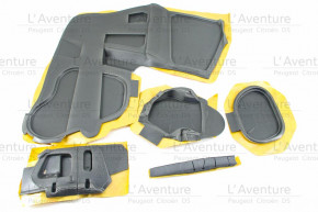 Left side door sealing panel set