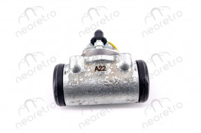 Left front wheel cylinder