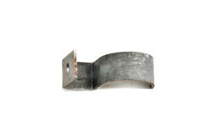 Oil tube support bracket