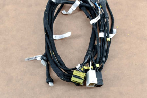 Engine injector harness