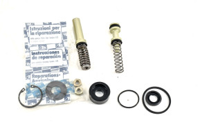 Brake master cylinder kit