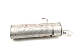 Rear exhaust muffler