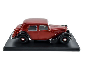 1/43 traction avant 11bl 1952 red/black