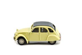 1/64 citroen 2cv jaune cedrat