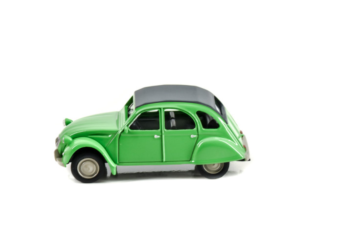 1/64 citroËn 2cv vert...