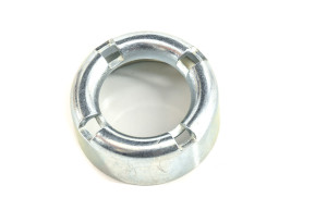 Shock absorber closing nut