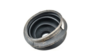 Round transmission seat 66-03/1970