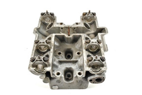 Bare cylinder head carburetor to check